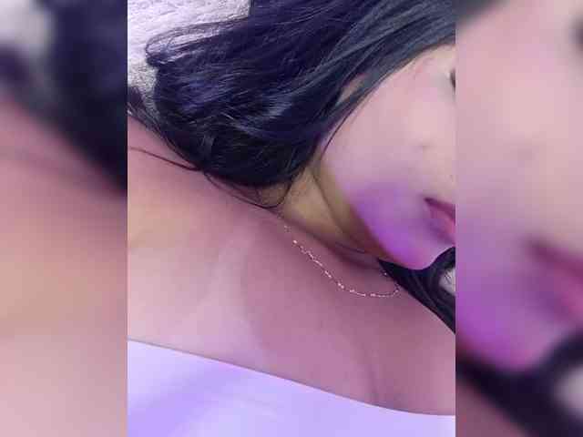 KattyAdams webcam