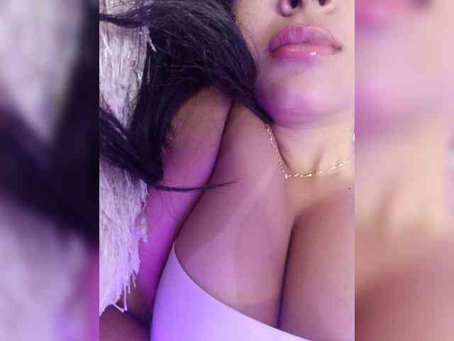 KattyAdams webcam