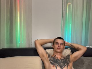 AAOneLove Porn Show