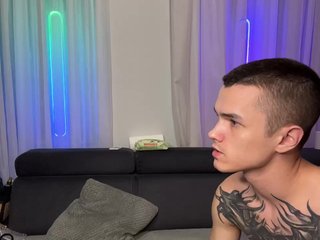 AAOneLove Porn Show