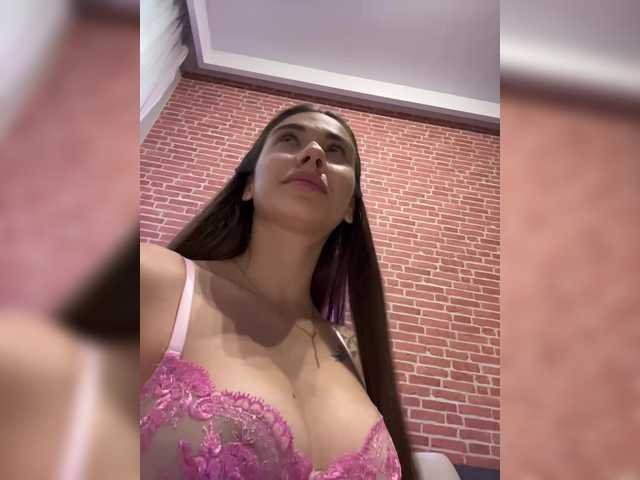 AAOneLove live cam on BongaCams