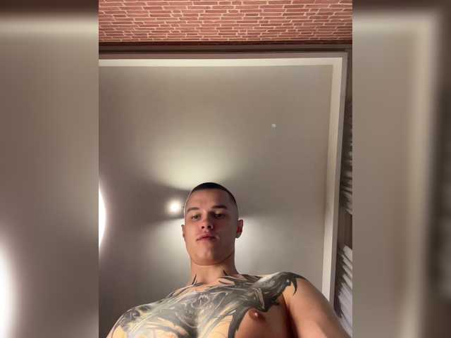 AAOneLove live webcam show