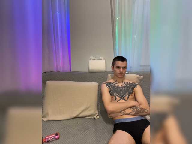 AAOneLove live cam preview