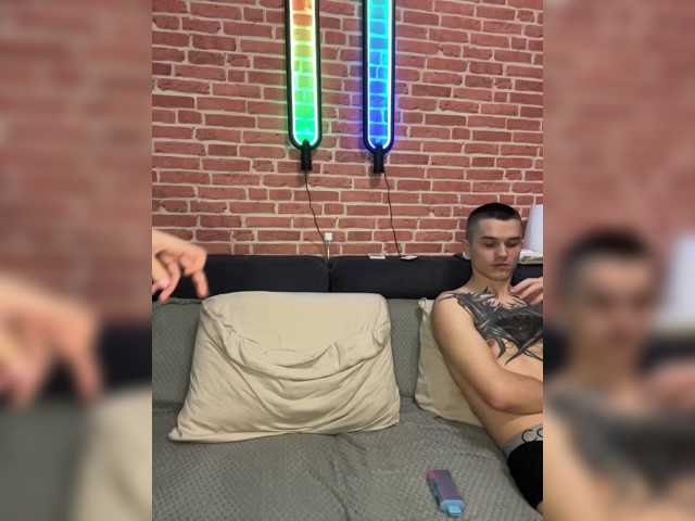 go to chat with AAOneLove