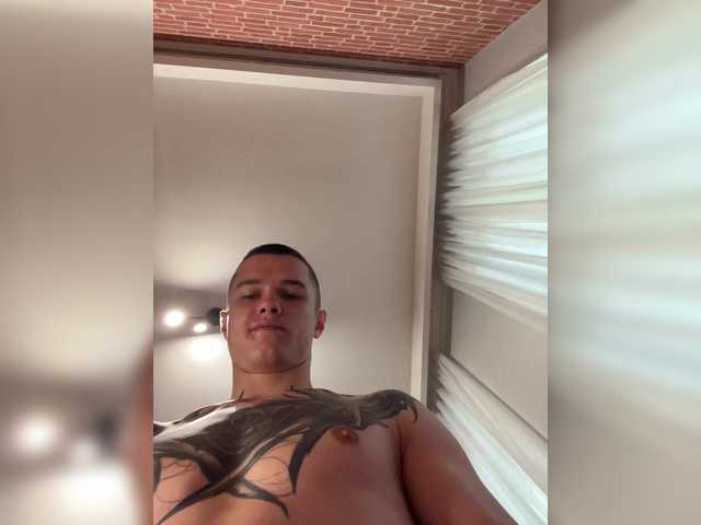 AAOneLove live cam on BongaCams