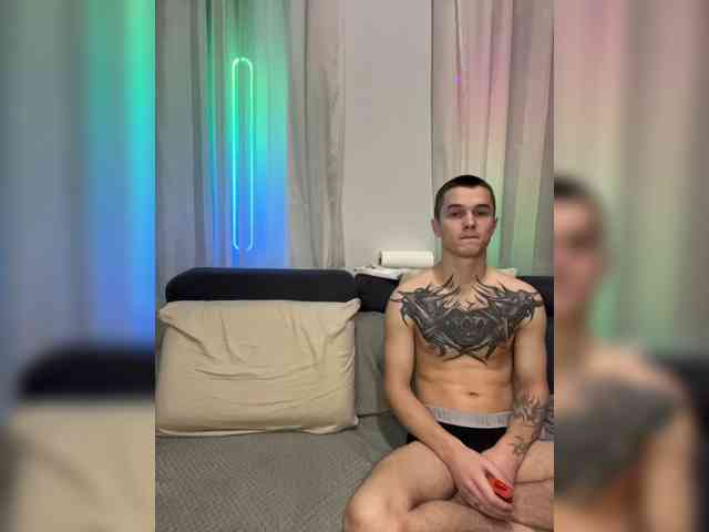 AAOneLove webcam