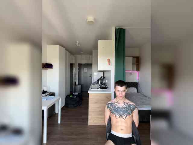 AAOneLove webcam