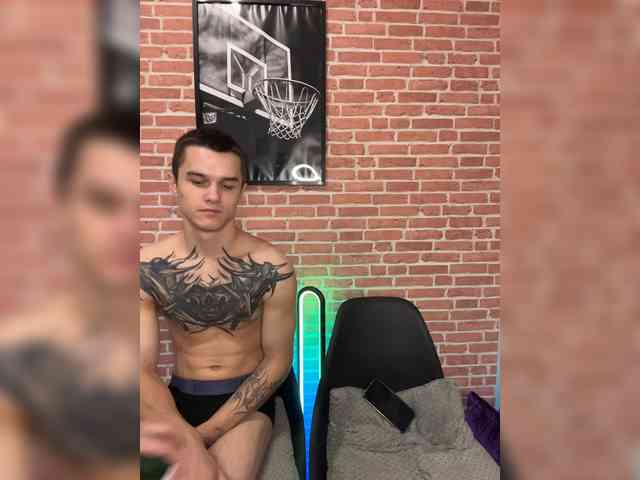 AAOneLove webcam
