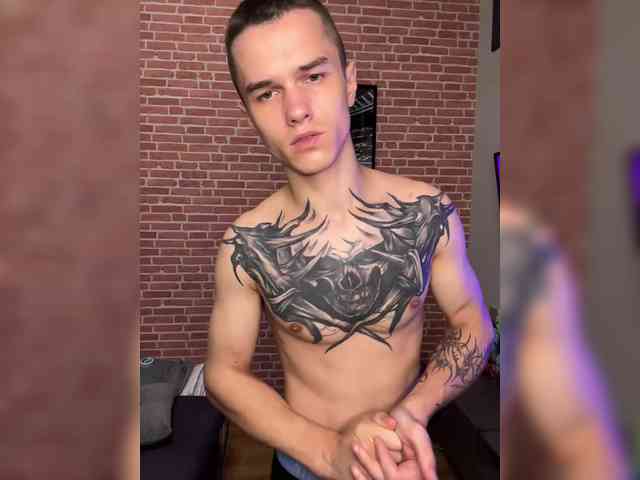 AAOneLove webcam