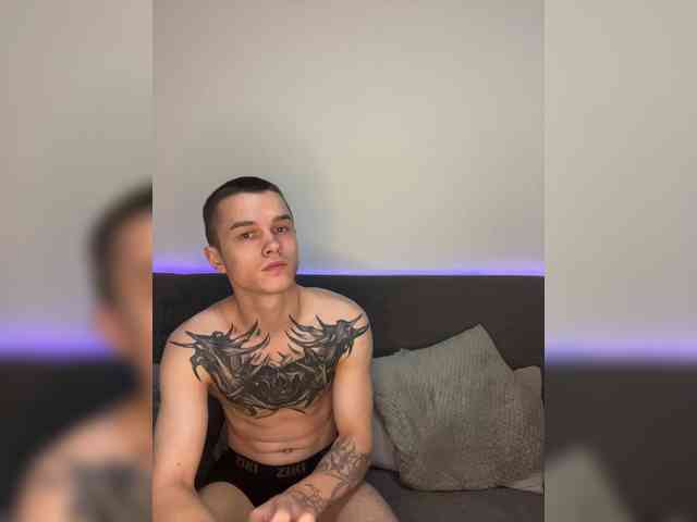 AAOneLove webcam