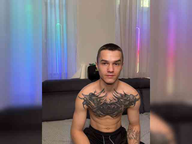Модель: AAOneLove