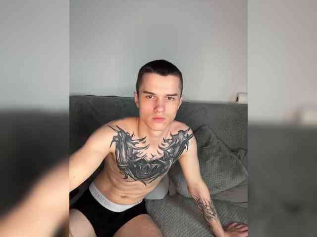 AAOneLove webcam