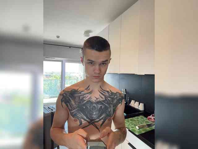 AAOneLove webcam