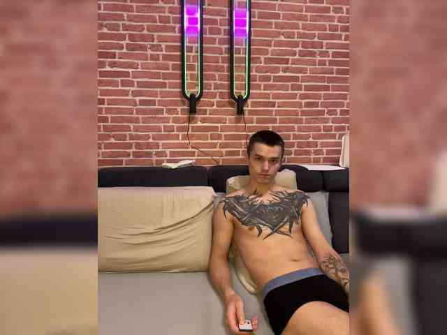 AAOneLove webcam