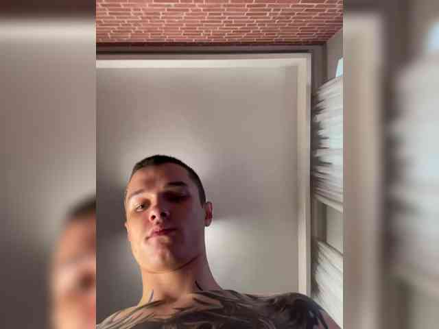 AAOneLove webcam