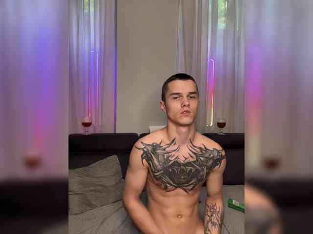 AAOneLove webcam