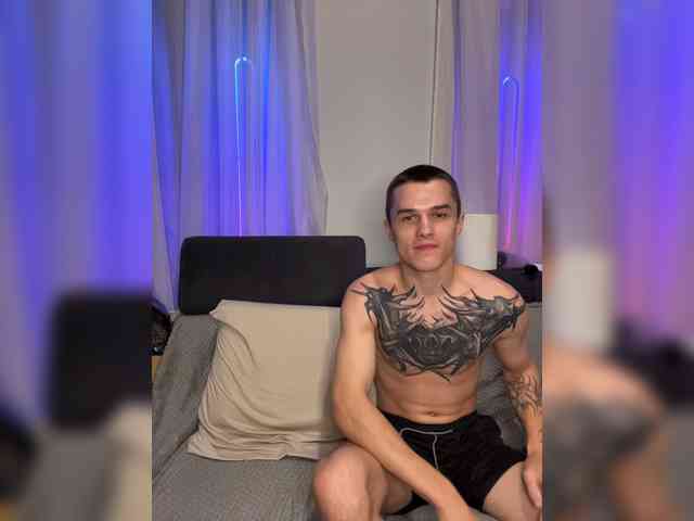 AAOneLove webcam