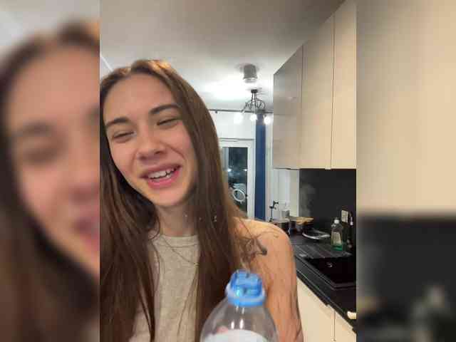 AAOneLove webcam