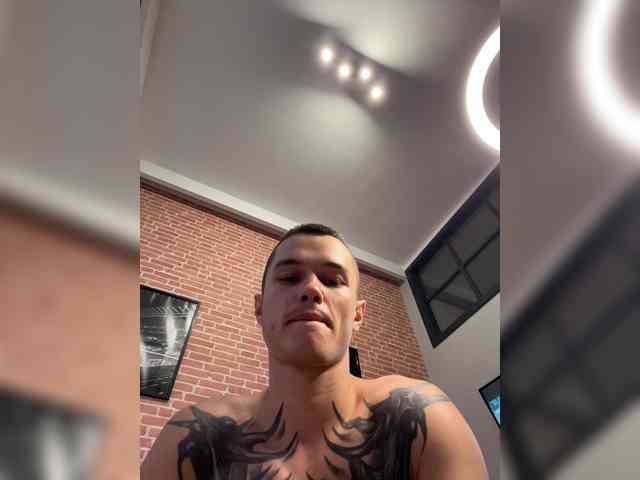 AAOneLove webcam