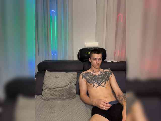 AAOneLove webcam