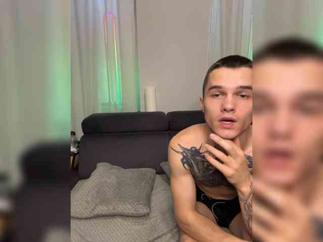 AAOneLove webcam