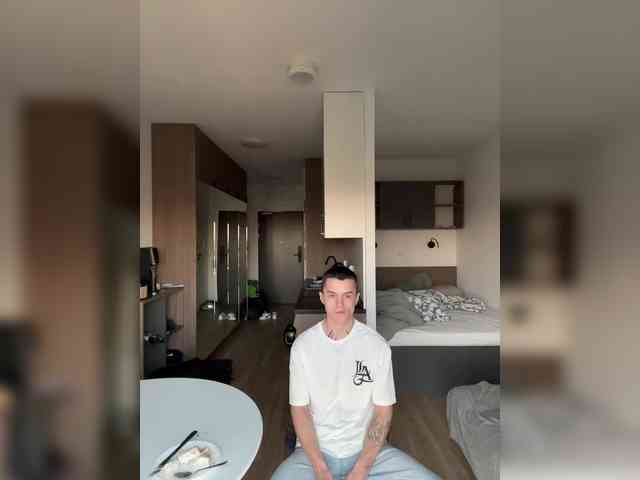 AAOneLove webcam