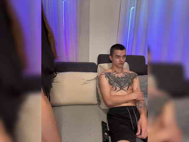 AAOneLove webcam