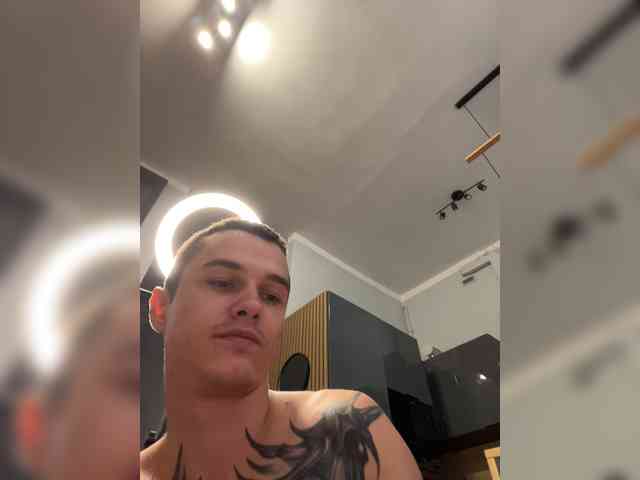 AAOneLove webcam