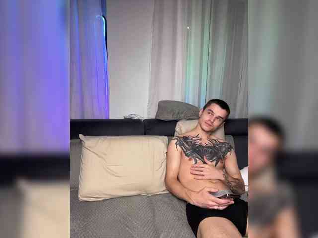 Модель: AAOneLove