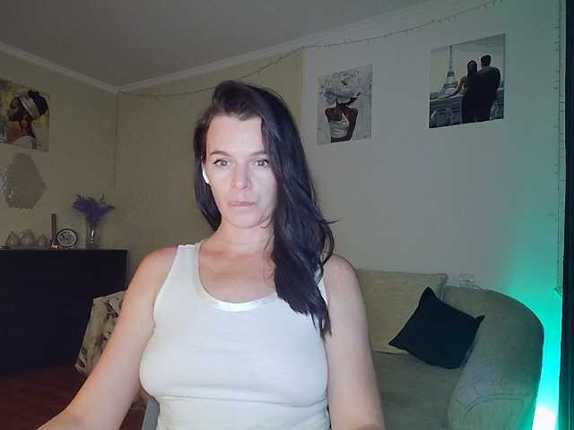 toky0-3 live sex show