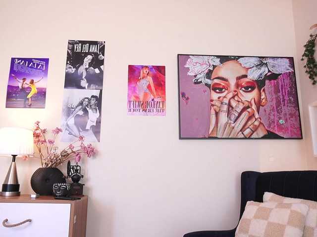 NeldaLecompte live cam on BongaCams