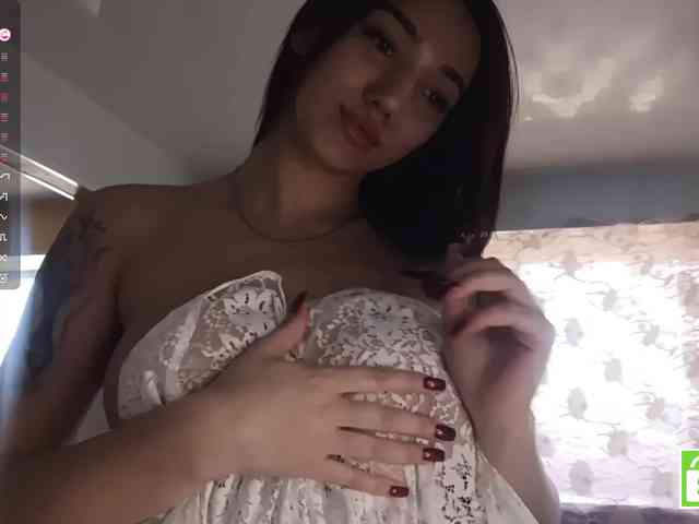 Model: NeldaLecompte