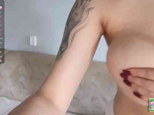 NeldaLecompte webcam