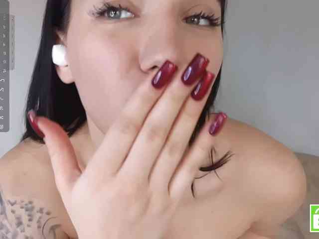 NeldaLecompte webcam