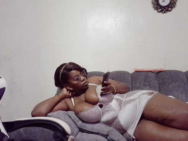 africangoddess live cam on BongaCams