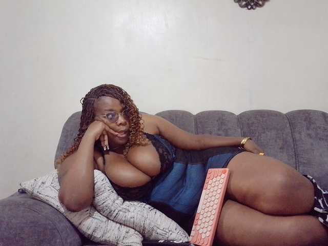 africangoddess live cam on BongaCams