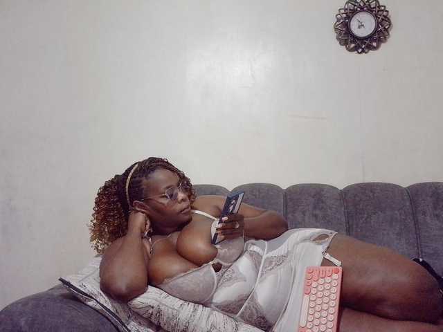 africangoddess live cam on BongaCams