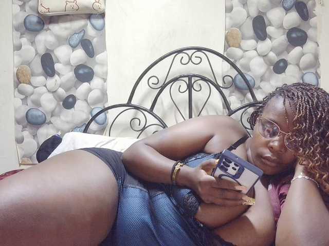 africangoddess live cam on BongaCams