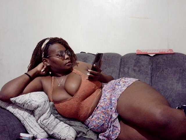 africangoddess live cam on BongaCams