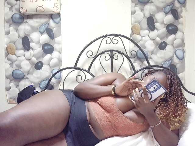 africangoddess live cam on BongaCams