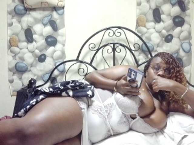 africangoddess live cam on BongaCams