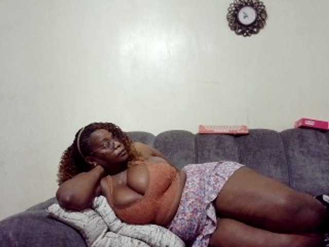 africangoddess live cam on BongaCams