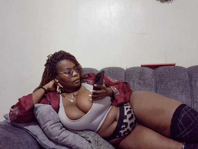 africangoddess live cam on BongaCams