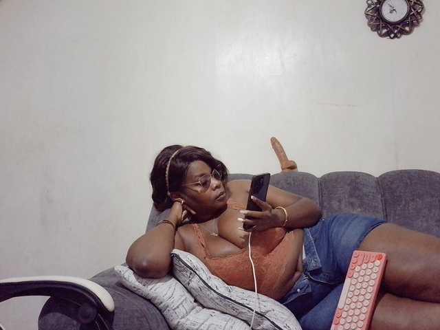africangoddess live cam on BongaCams
