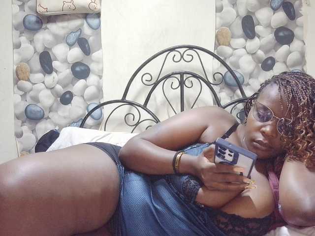 africangoddess live cam on BongaCams