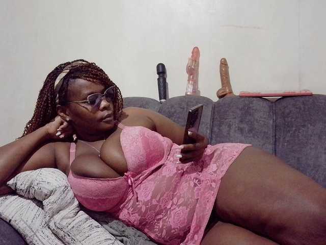 africangoddess live cam on BongaCams