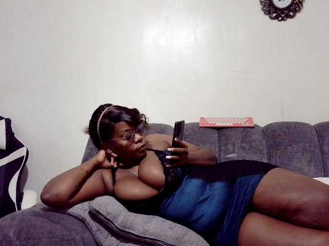 africangoddess live cam on BongaCams