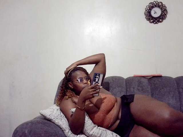 africangoddess live cam on BongaCams