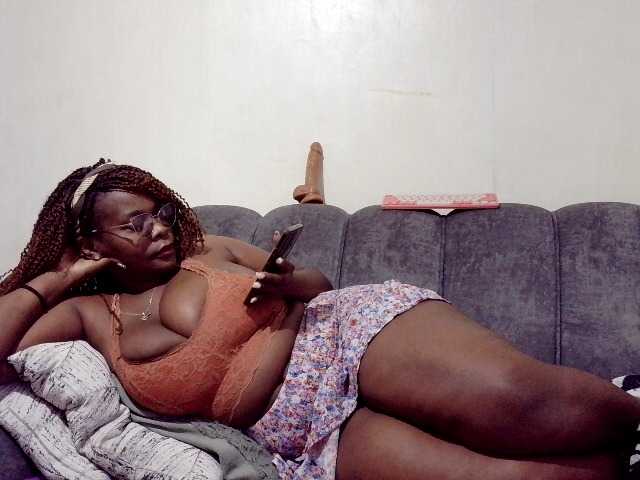 africangoddess live cam on BongaCams