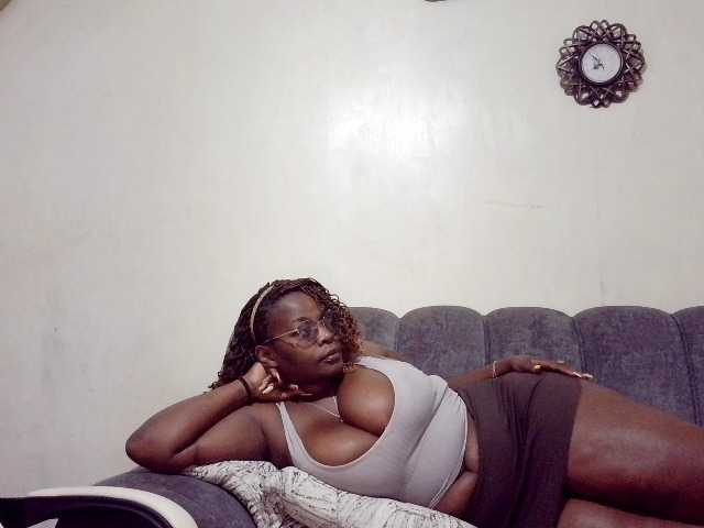 africangoddess live cam on BongaCams